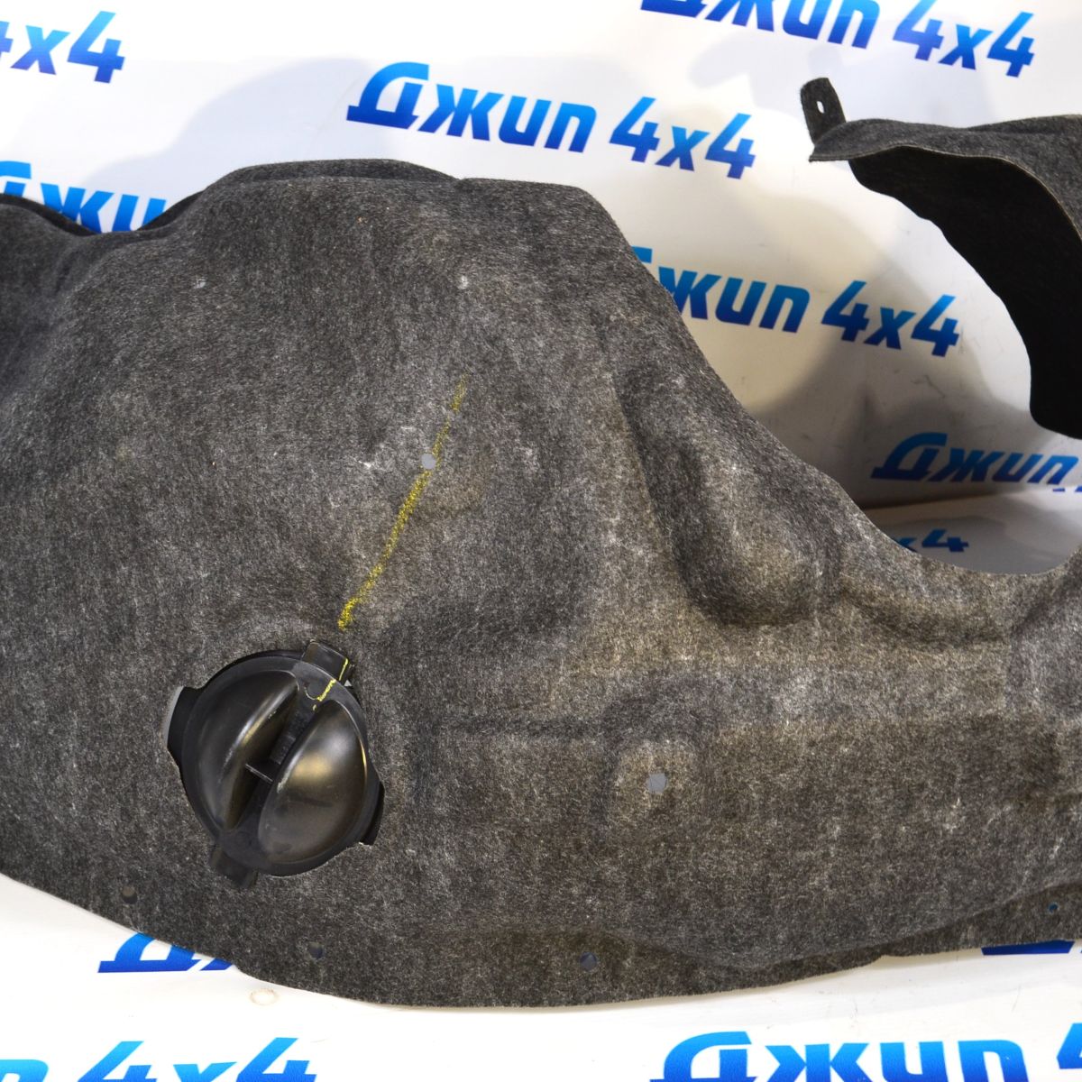 Подкрылок передний левый Jeep Grand Cherokee WK2 (войлок) 55079293AL