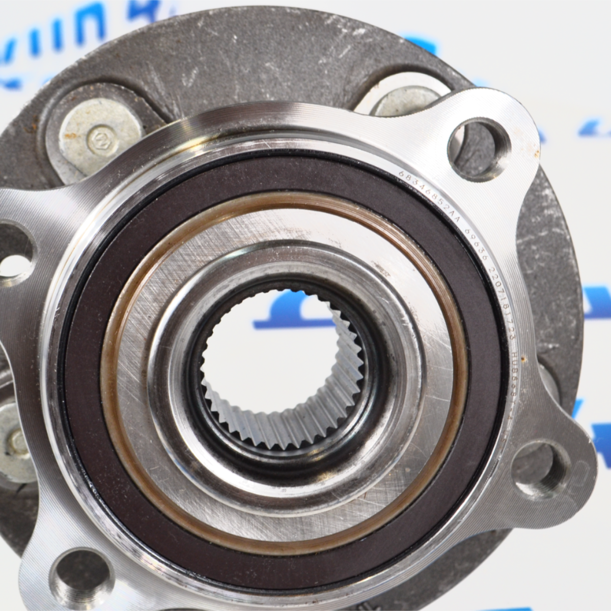 Ступичный узел задний Jeep Grand Cherokee WL 68346852AA