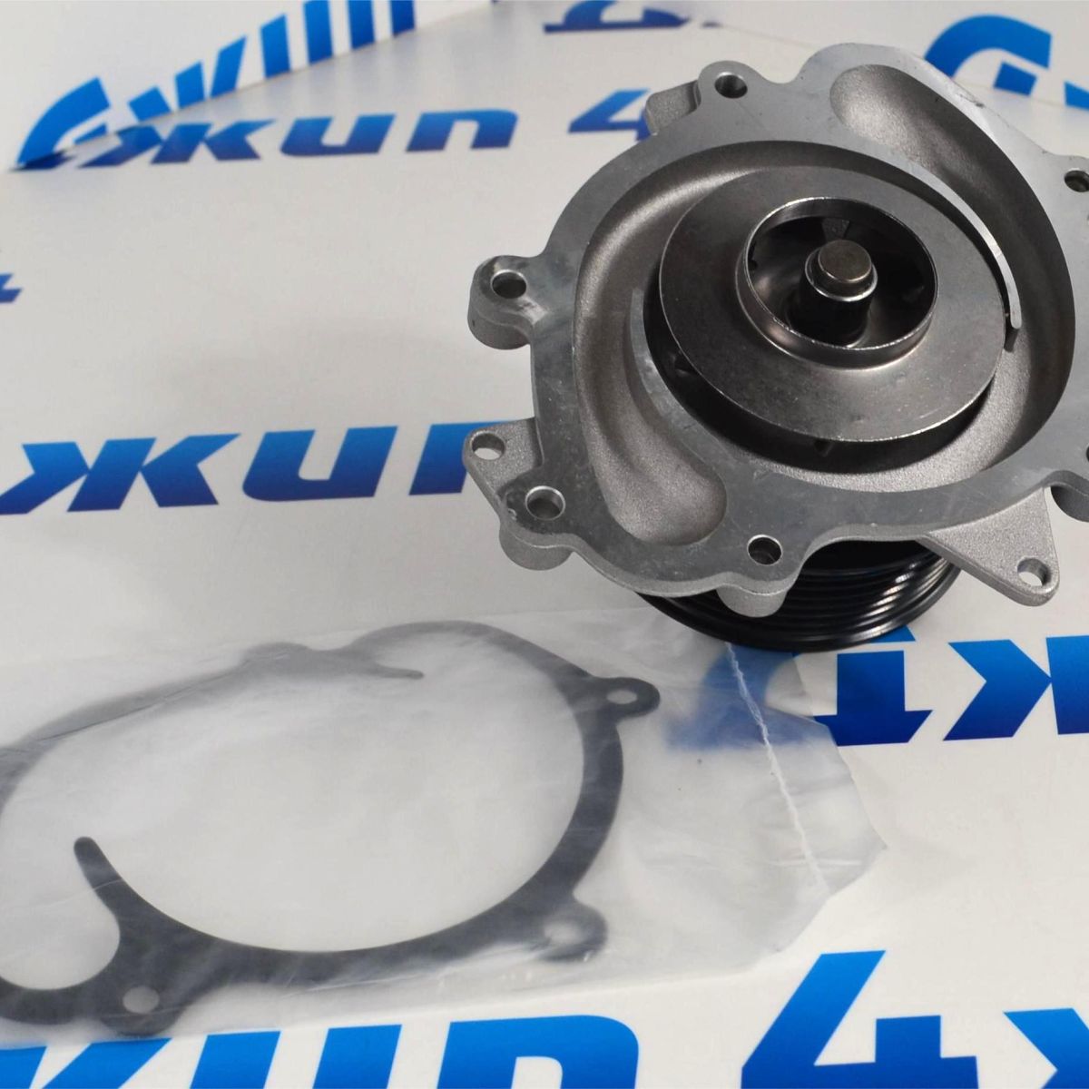 Помпа системы охлаждения Jeep Grand Cherokee WK V3.0CRD 2005-2010 68087367AA