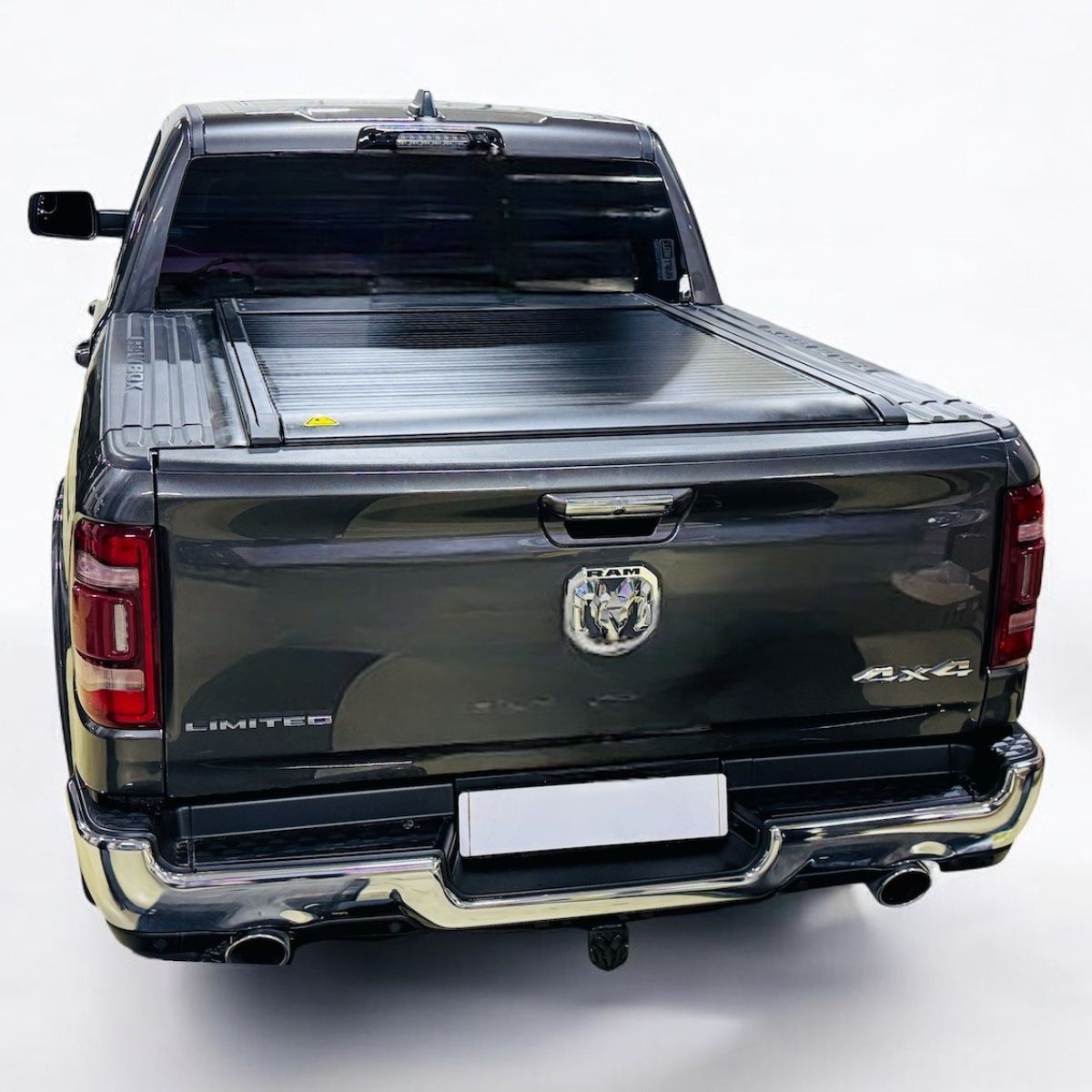 Крышка кузова роликовая с электроприводом Dodge Ram 1500 для кузова 5.8 (с рэм боксами) 82215255AB