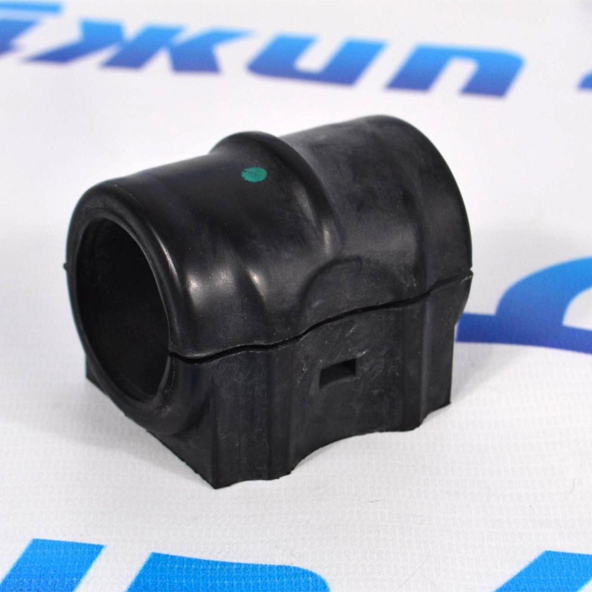 Втулка заднего стабилизатора Range Rover L320 RVU000022