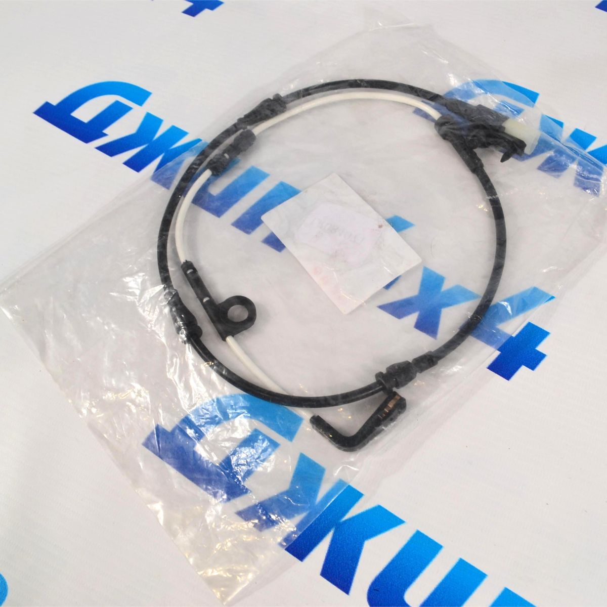 Датчик износа задних тормозных колодок Land Rover Discovery L462/Land Rover Defender L663 LR084071