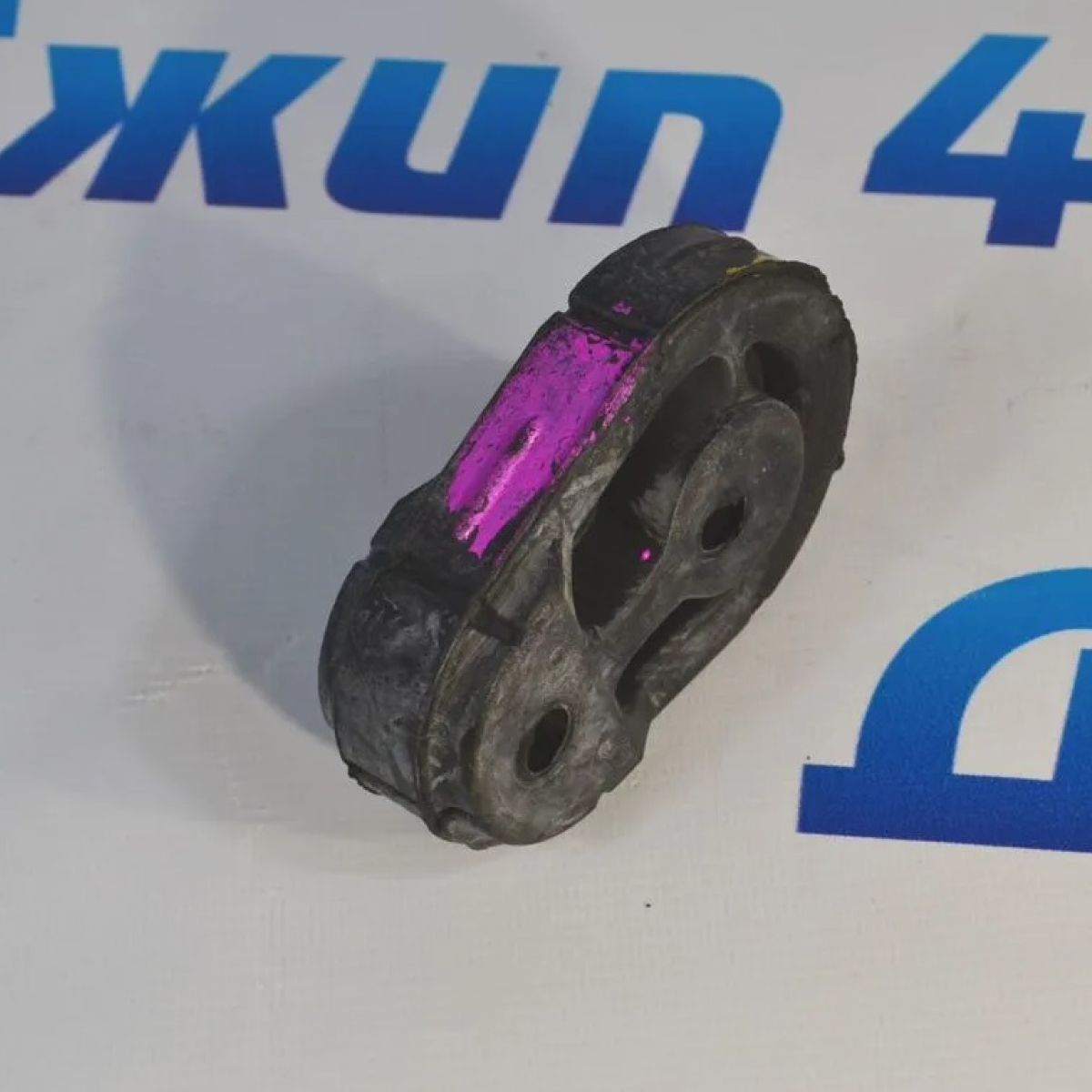 Резинка подвеса глушителя Jeep Grand Cherokee WK2 Dodge Durango WD 2011-2023