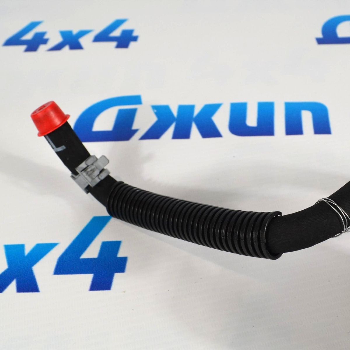 Шланг к радиатору охлаждения жидкости ГУР Jeep Grand Cherokee WK2 52124650AH