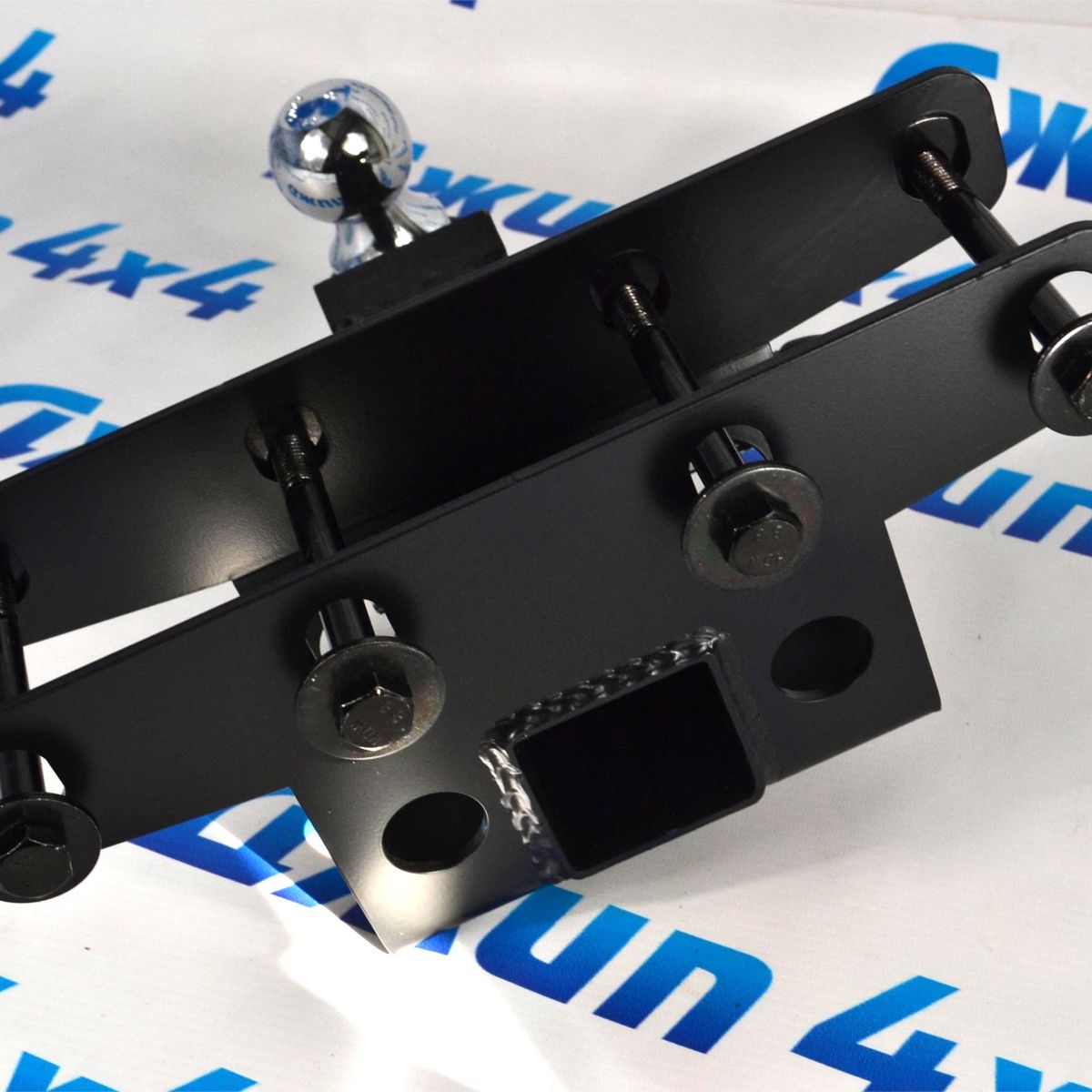 Фаркоп съёмный под квадрат Jeep Wrangler JL/Jeep Wrangler JK (комплект с крюком) 82215209