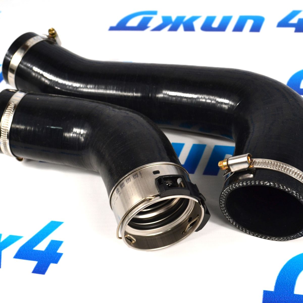 Патрубок турбины к интеркуллеру Jeep Grand Cherokee WK2 V3.0CRD 52014481AG