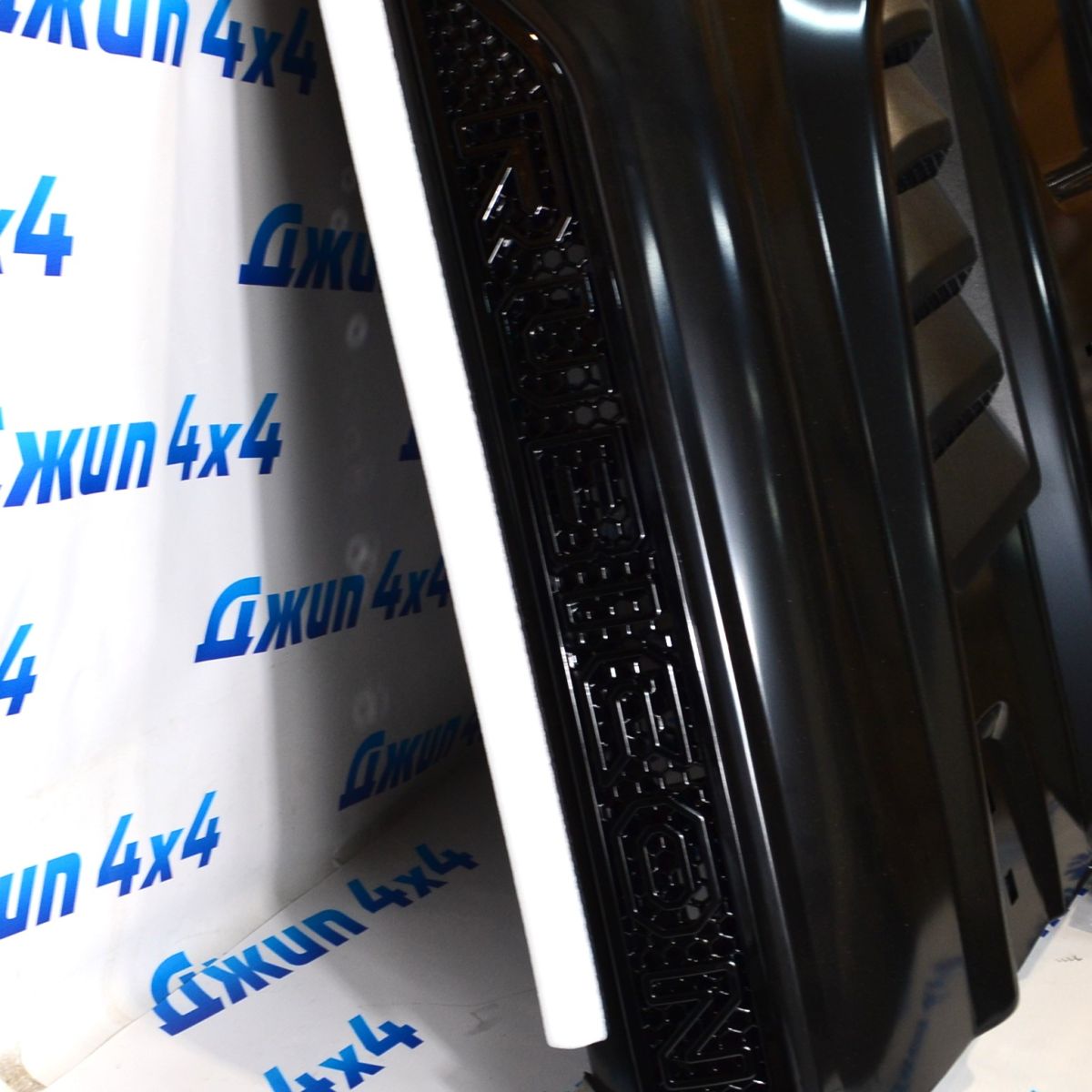 Капот с боковыми воздуховодами Jeep Wrangler Rubicon JL/Jeep Gladiator JT 68281965AE