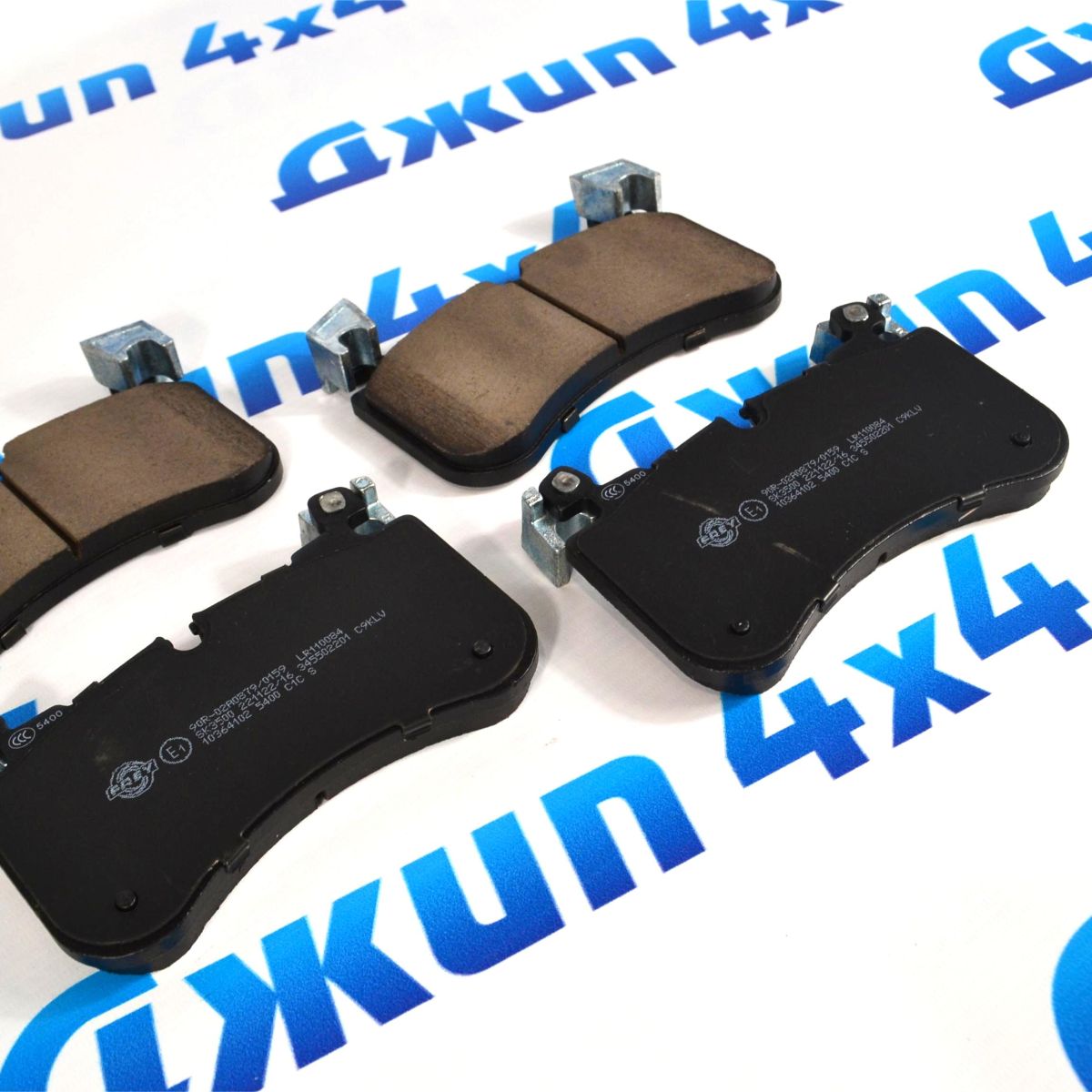 Колодки тормозные передние Land Rover Defender L663/Land Rover Discovery 5 L462 LR110084