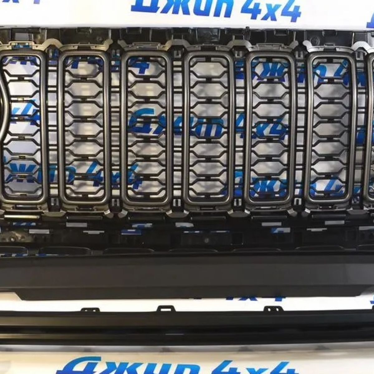 Решётка радиатора без места под камеру Jeep Wrangler JL 2024- 00000871