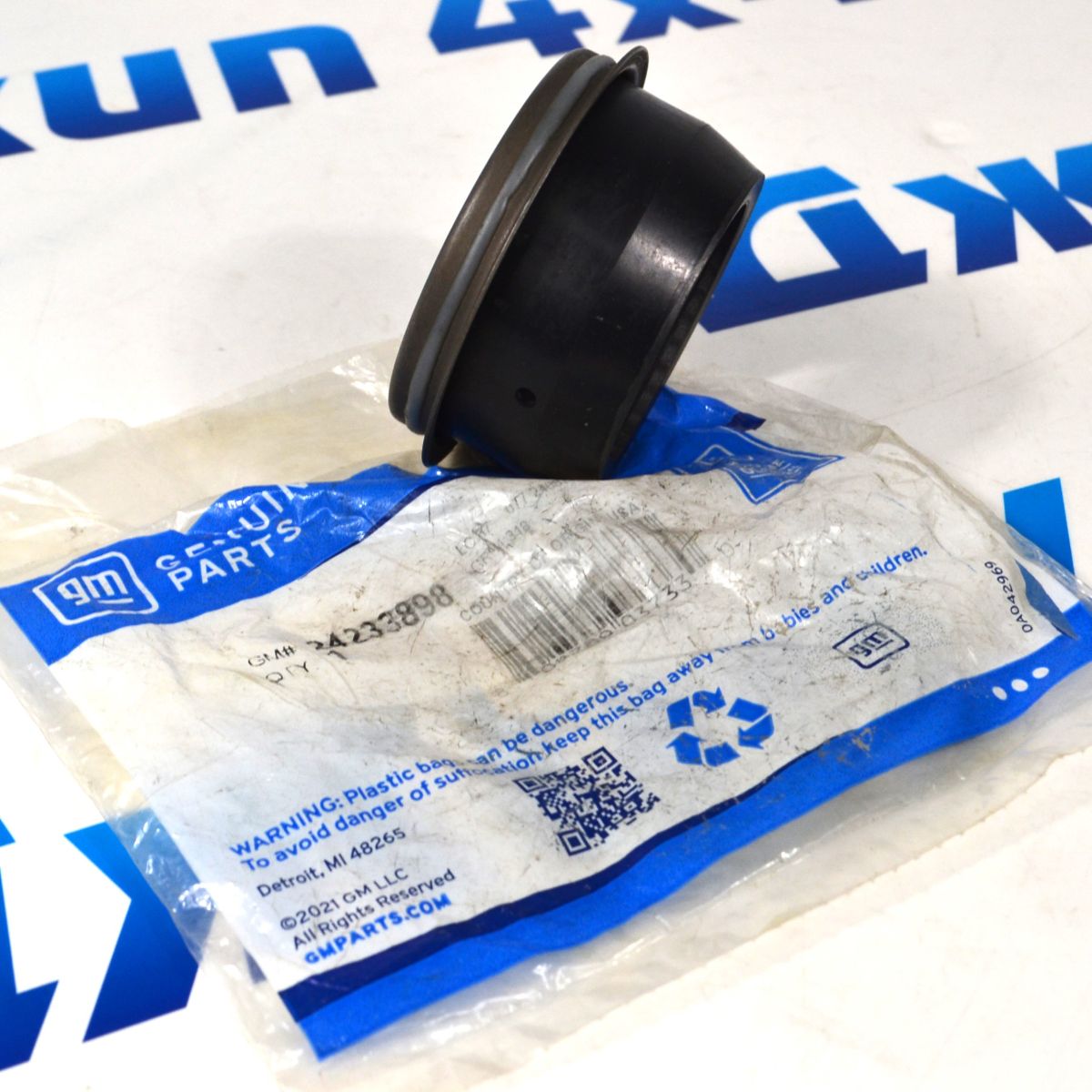 Сальник РКПП на задний кардан Cadillac Escalade K2XX/Chevrolet Tahoe K2UU 24233898