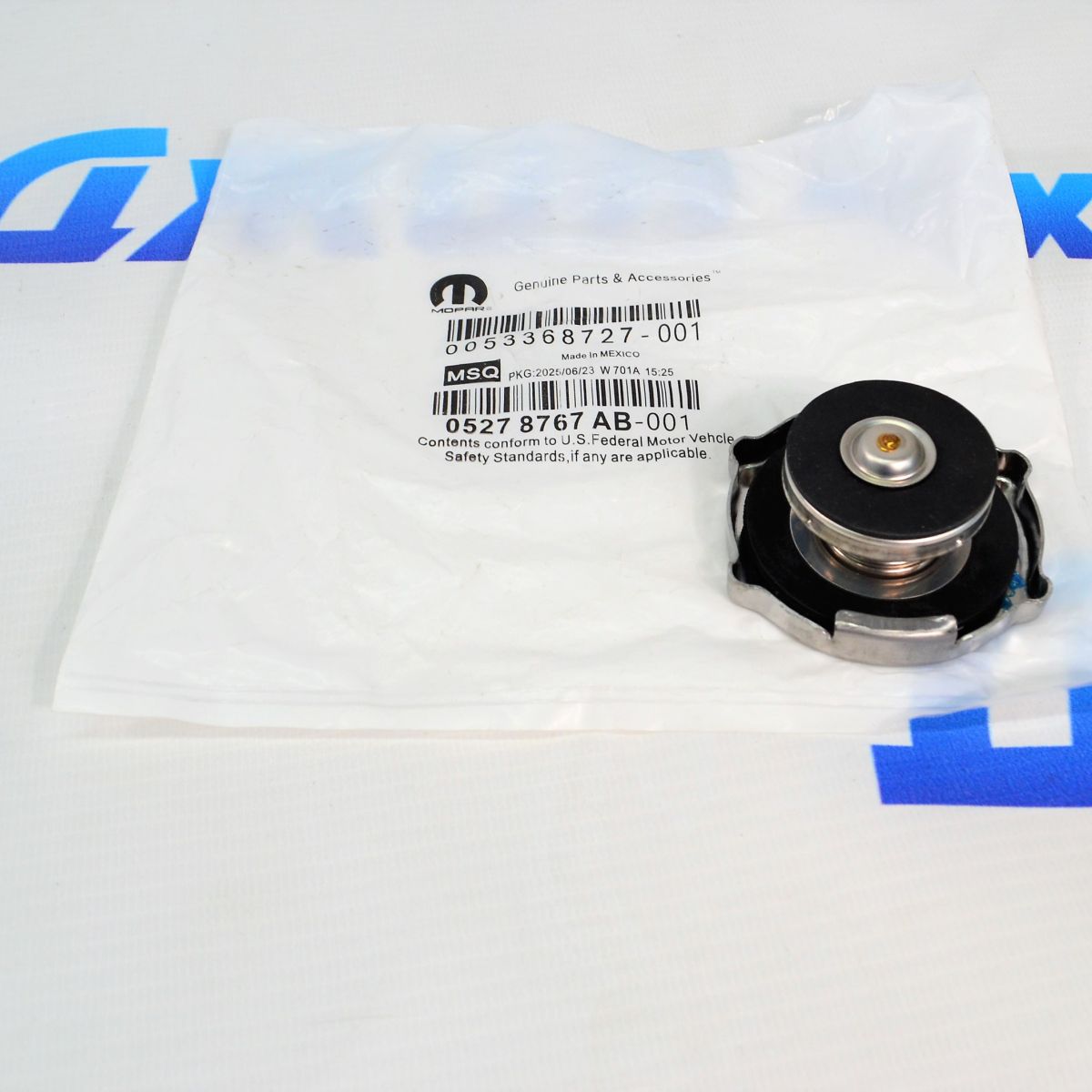 Крышка расширительного бачка радиатора Jeep Grand Cherokee WK2 V3.0CRD (21 PSI) 05278767AB