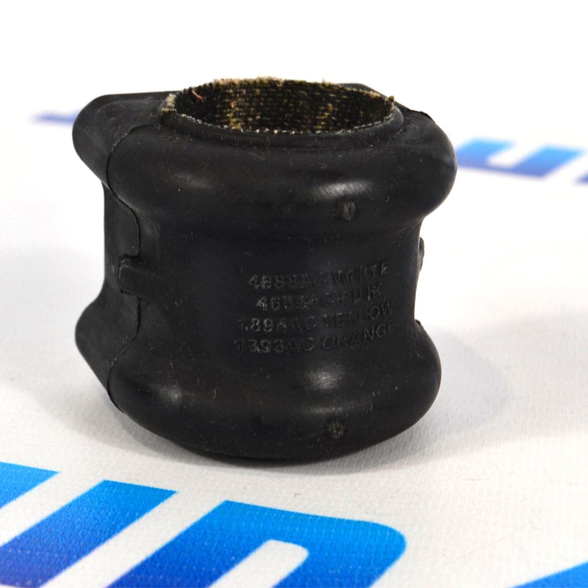 Втулка переднего стабилизатора Dodge Ram 1500 DT 68264639AC