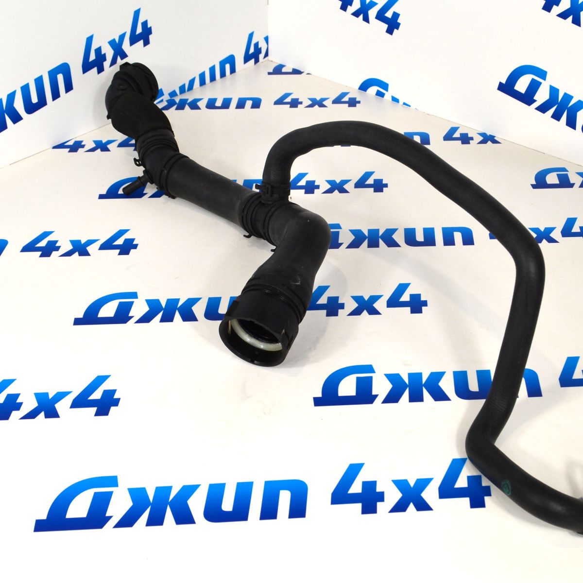 Патрубок радиатора верхний Range Rover L405/Range Rover Sport L494 V4.4TD LR080119