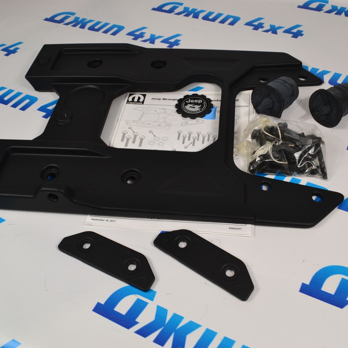 Кронштейн крепления запасного колеса Jeep Wrangler JL 82215356AB