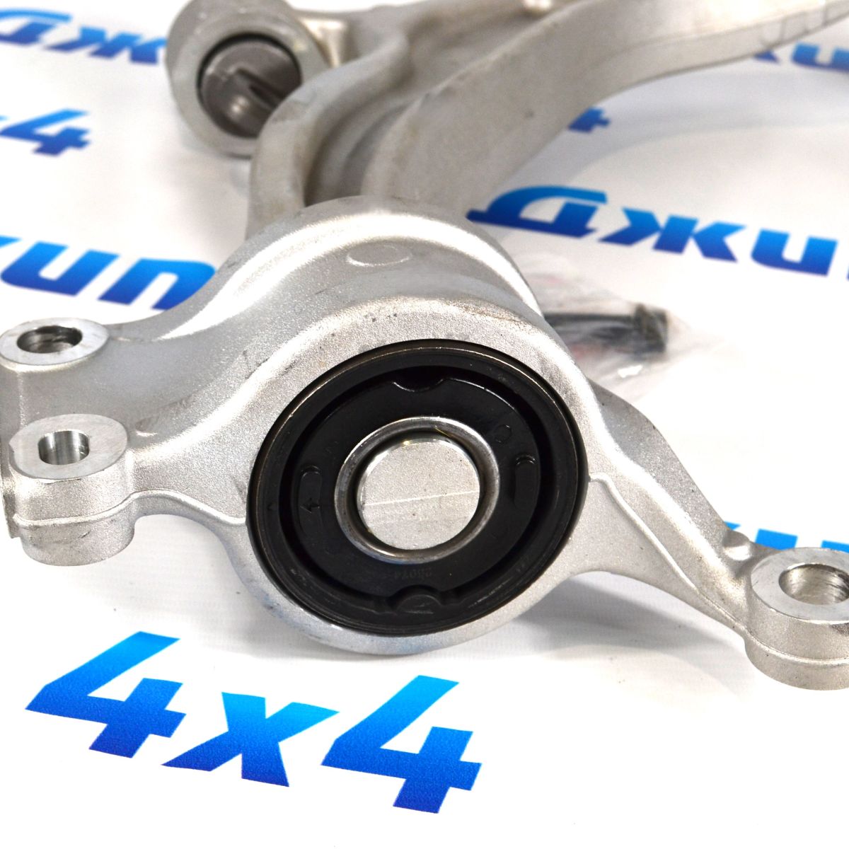 Рычаг передний нижний Chrysler Pacifica (левый) 05274643AA