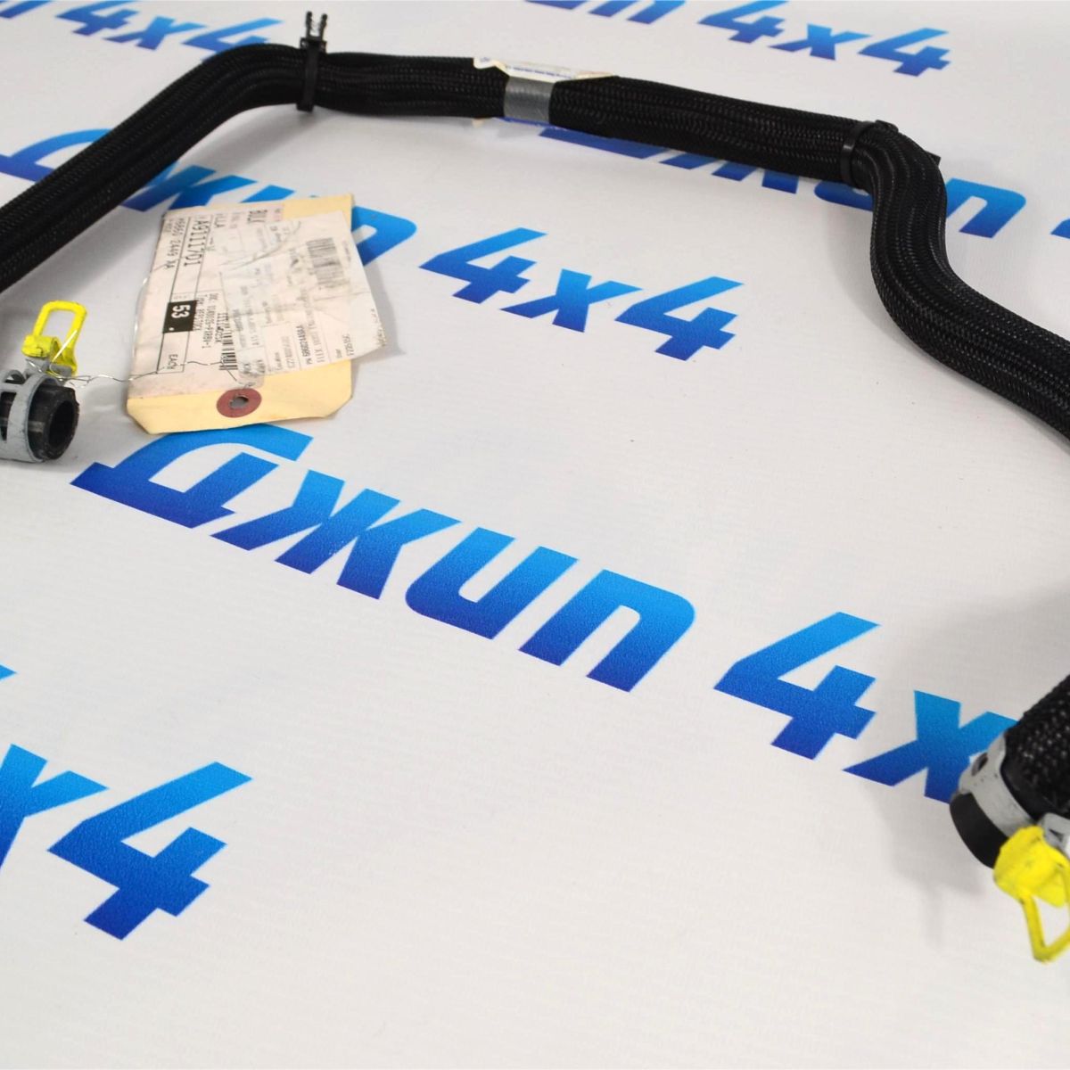 Патрубок от помпы до теплообменика Jeep Grand Cherokee WK2 SRT8 V6.4 Hemi 68602449AA