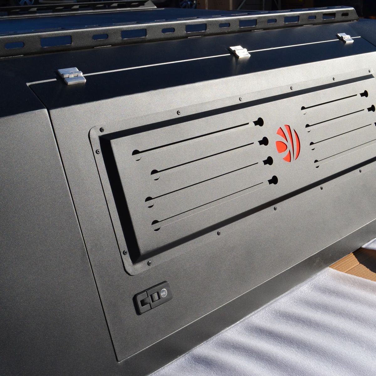 Кунг Dodge Ram 1500/Ram 2500 00001019