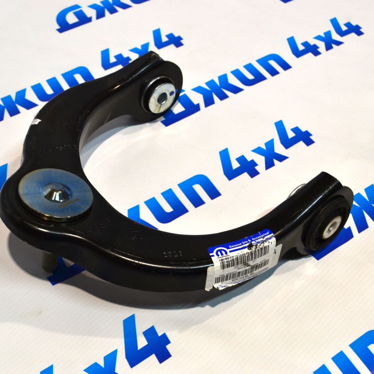 Рычаг передний верхний Jeep Grand Cherokee WK2 (правый) 68282328AA