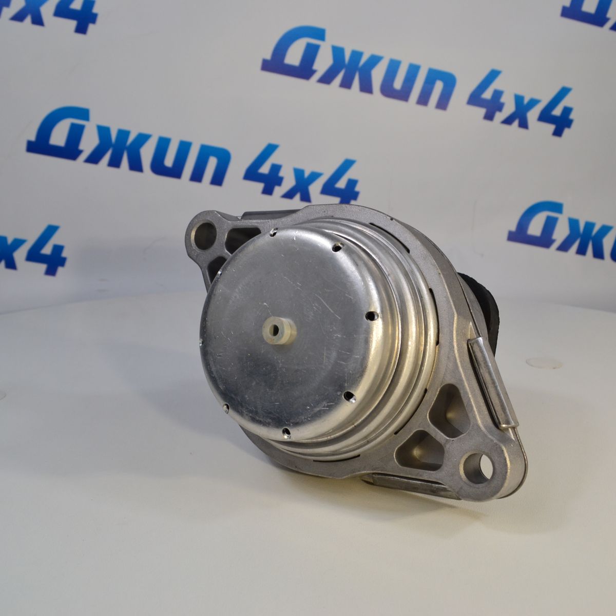 Опора двигателя Range Rover L322 V3.6TD/V4.4TD (левая) LR022563
