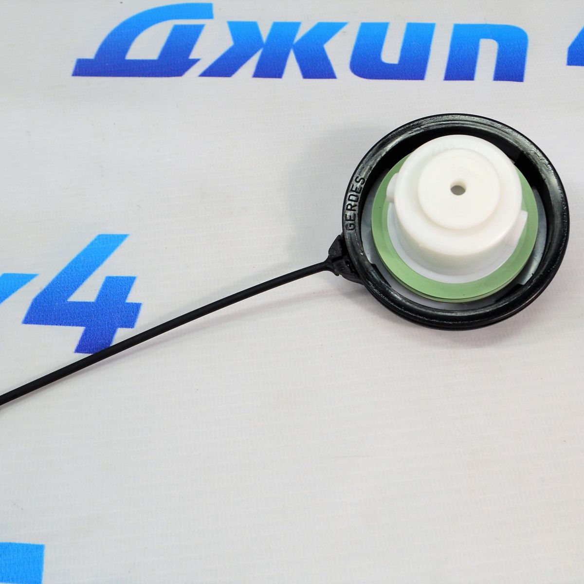 Крышка бензобака Chevrolet EQUINOX 2005-2009 10372246