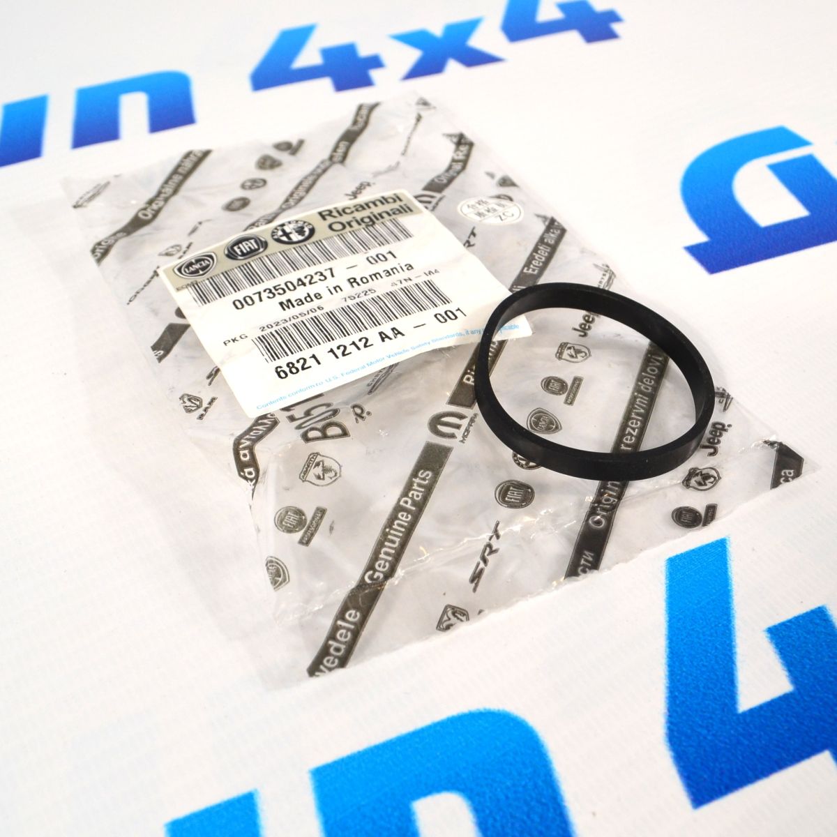 Кольцо уплотнительное трубки EGR к впускному коллектору Jeep Grand Cherokee WK2 V3.0CRD 68211212AA