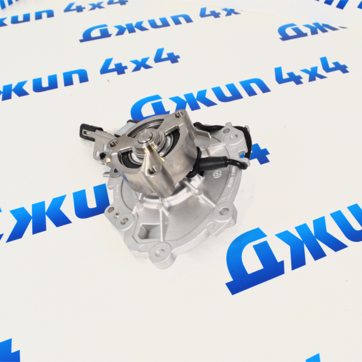 Помпа системы охлаждения Land Rover/Jaguar V2.0T Petrol LR115260