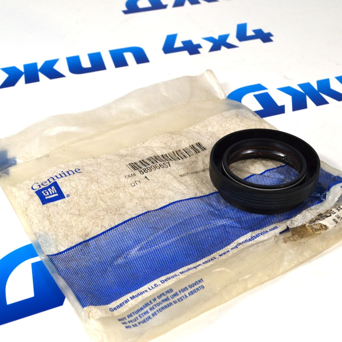 Сальник выходного вала раздатки Cadillac CTS/Cadillac SRX 88996657