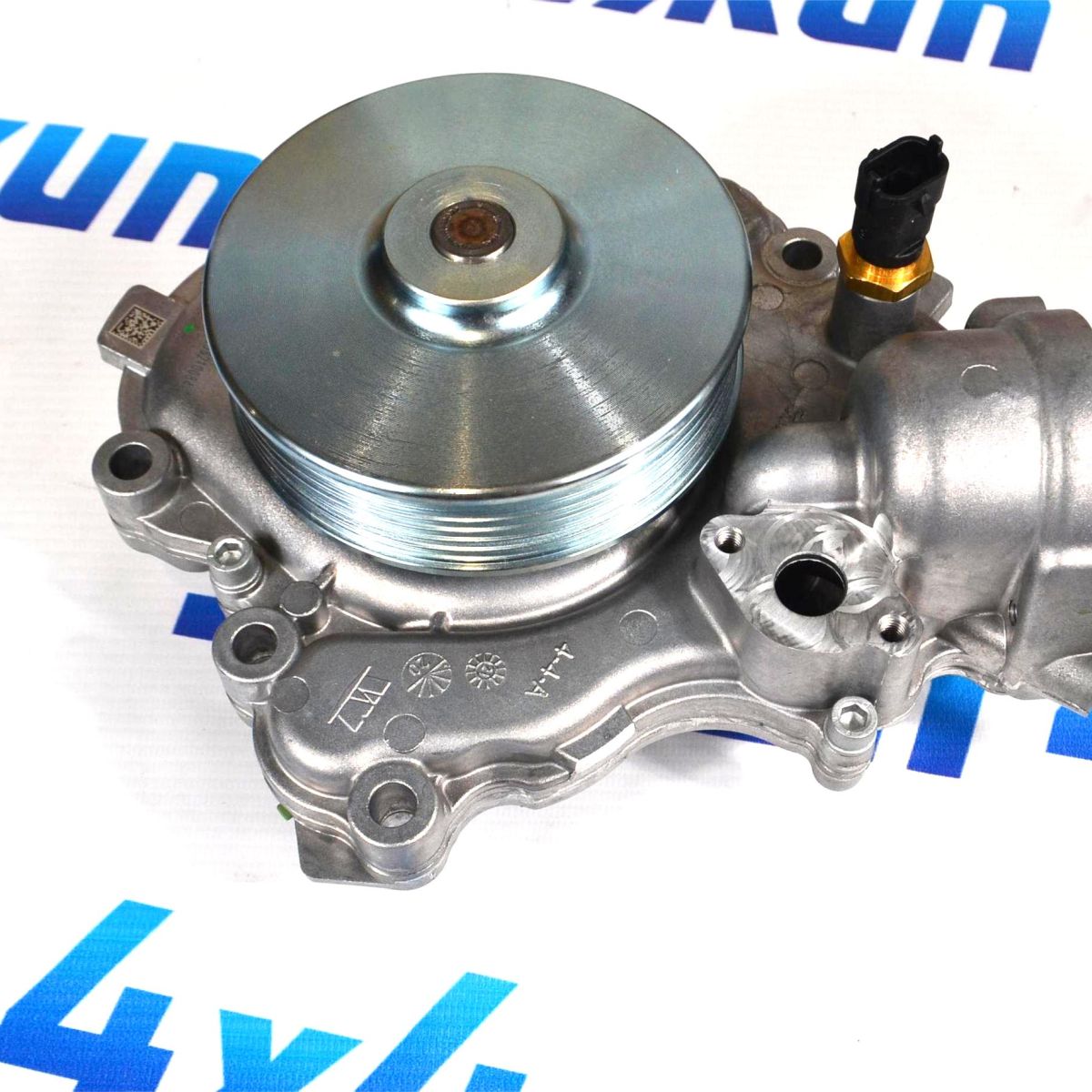 Помпа системы охлаждения Jeep Grand Cherokee WK2/Dodge Ram 1500 V3.0CRD 2014- 68211202AB