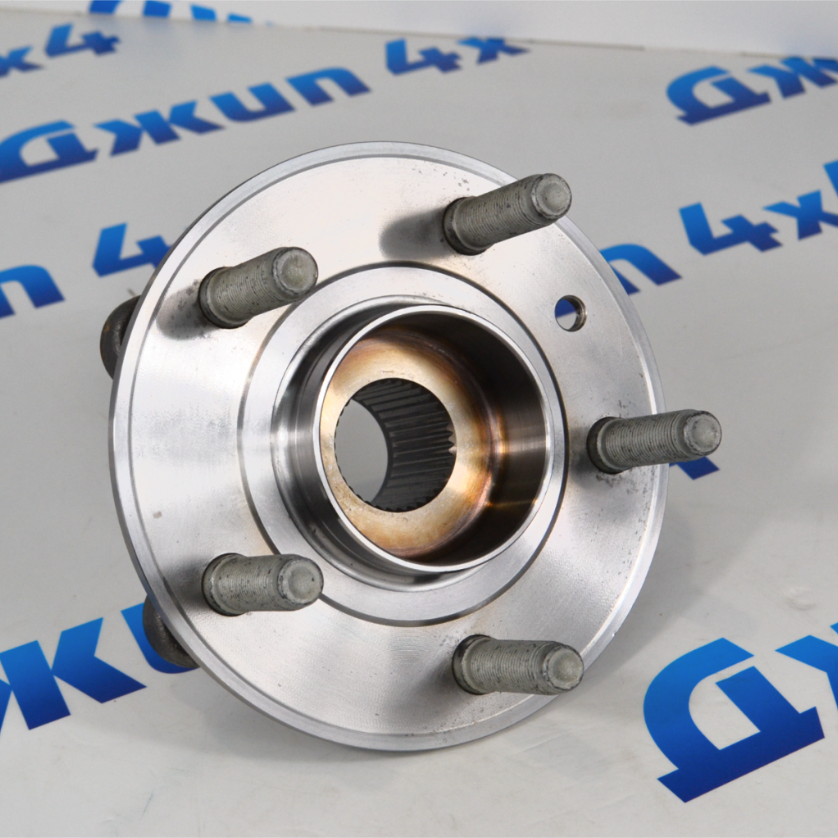 Ступичный узел задний Jeep Grand Cherokee WL 68346852AA