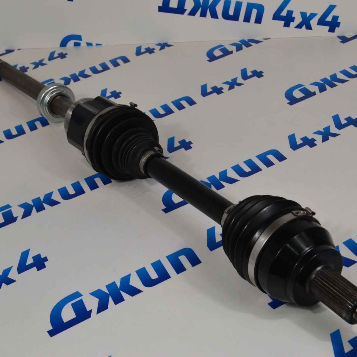 Привод передний Land Rover Discovery L550/Range Rover Evoque L551 (правый) LR061598