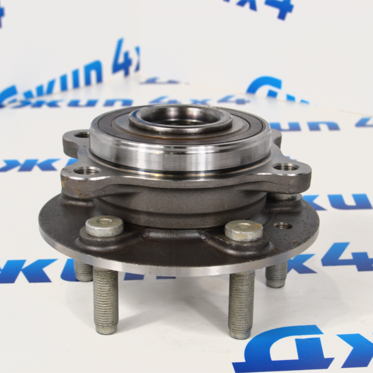 Ступичный узел задний Jeep Grand Cherokee WL 68346852AA