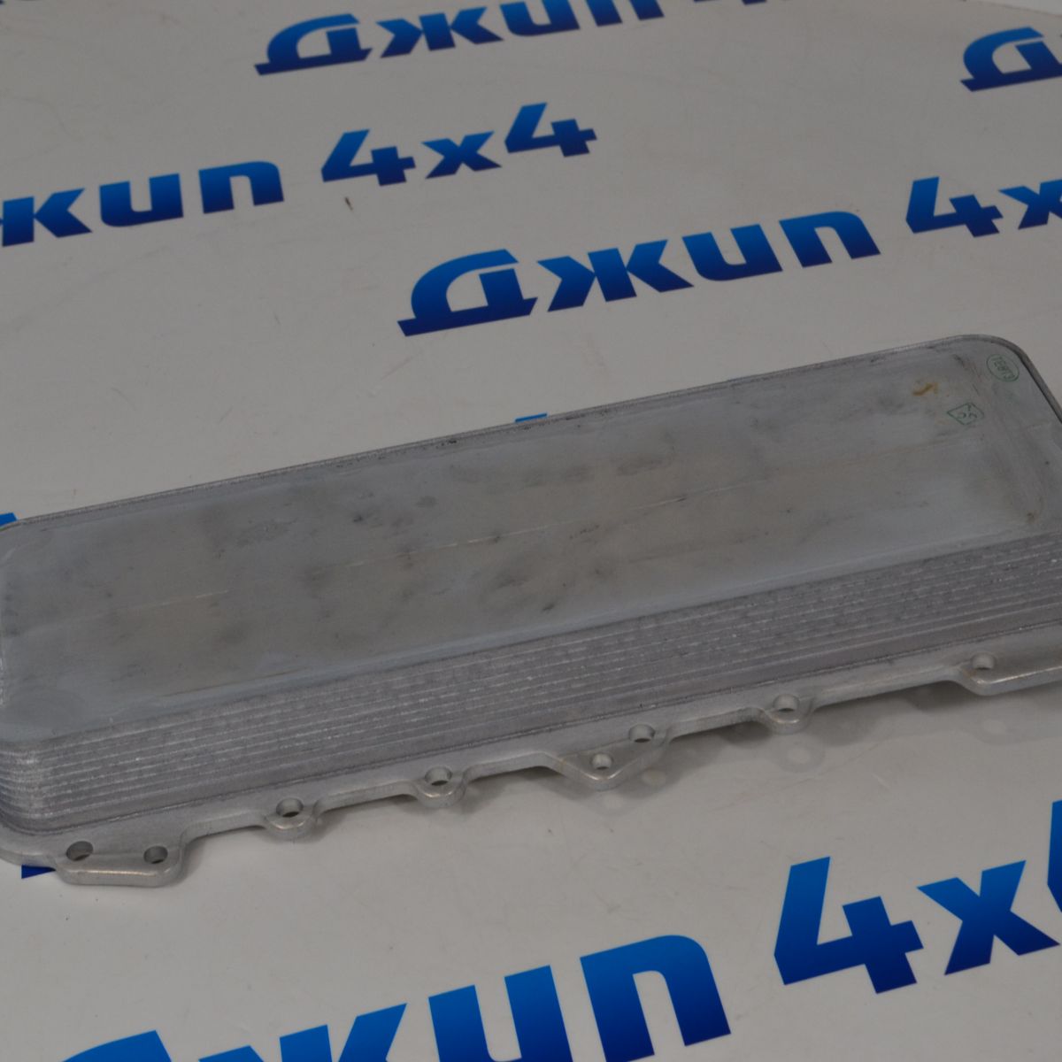 Радиатор масляный Range Rover L322/L405/Range Rover Sport L322/L494 V3.0SC/5.0SC LR039821