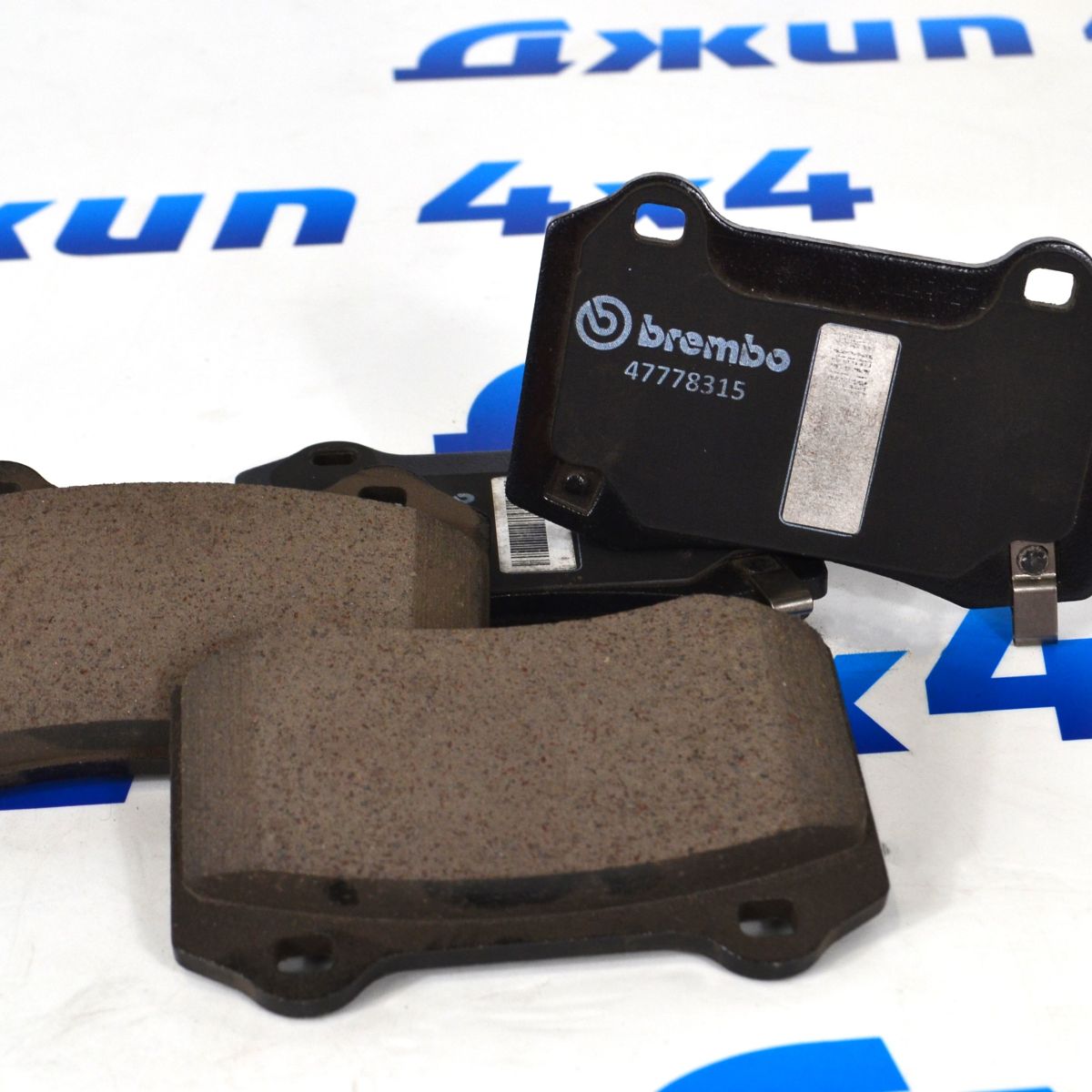 Колодки тормозные задние Jeep Grand Cherokee WK2 SRT8 68144223AA