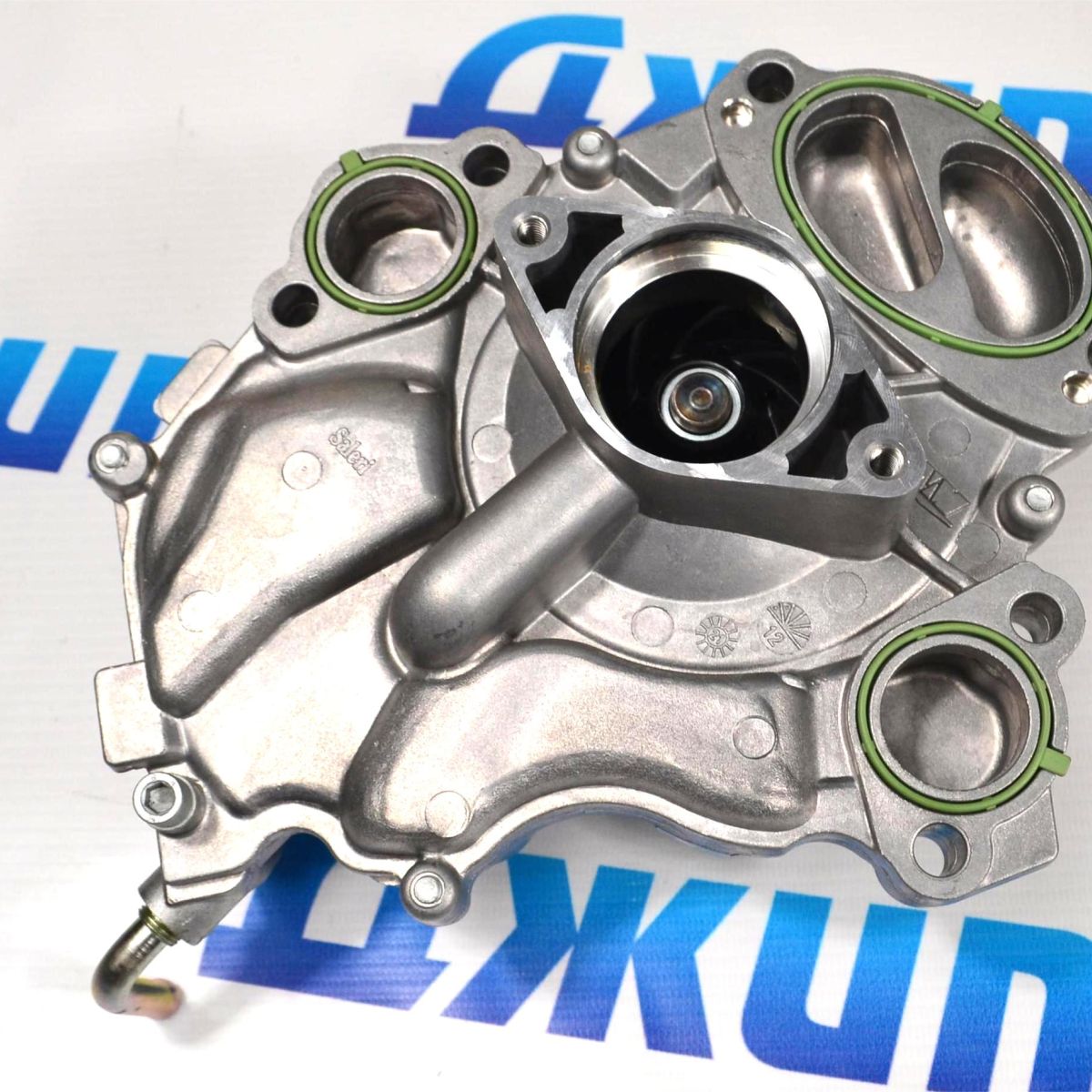 Помпа системы охлаждения Jeep Grand Cherokee WK2/Dodge Ram 1500 V3.0CRD 2014- 68211202AB