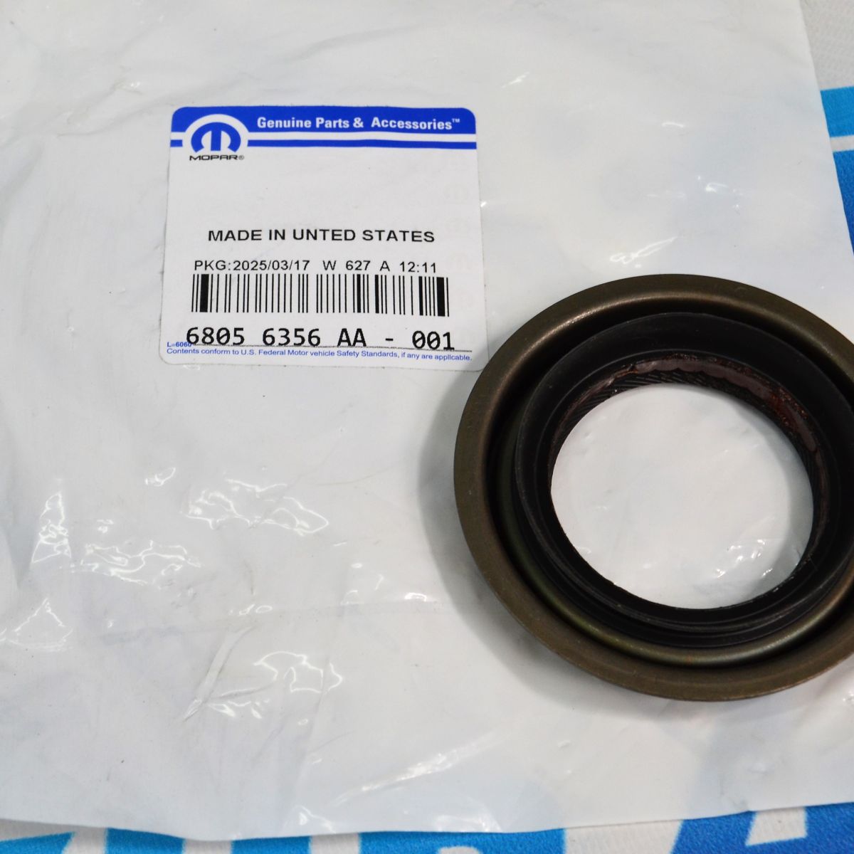 Сальник хвостовика заднего редуктора Dodge Ram 1500 DS/DT 2010-2023 68056356AA