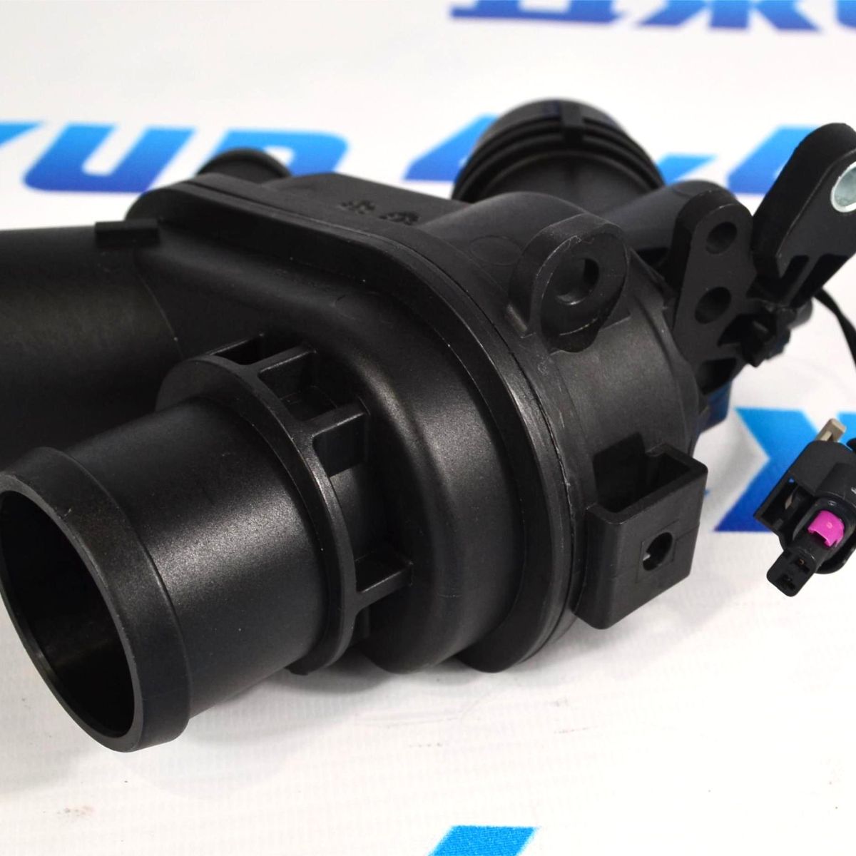 Термостат Range Rover Sport L494/Range Rover Velar L560/Jaguar F-Pace V3.0SC (с корпусом) LR069809