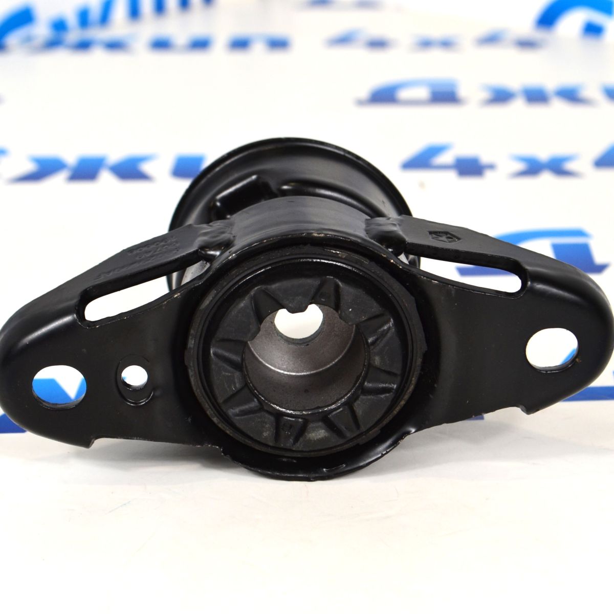 Опора заднего амортизатора Jeep Grand Cherokee WK2/Dodge Durango WD 68029590AF