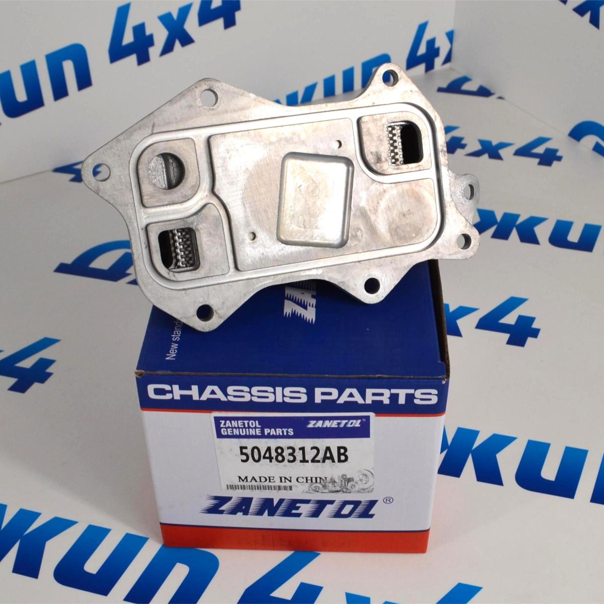 Радиатор масляный-теплообменник Jeep Wrangler JL V2.0T (без прокладки) 5048312AB