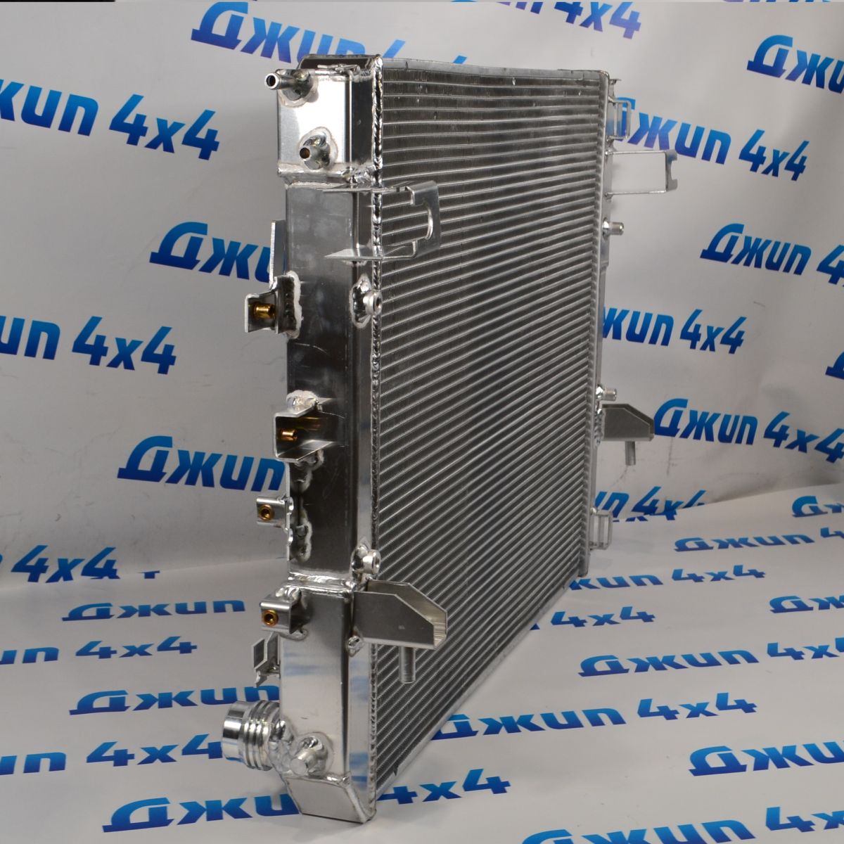Радиатор охлаждения двигателя (алюминиевый) Dodge Ram TRX V6.2 Hemi 2021- 68430021AA