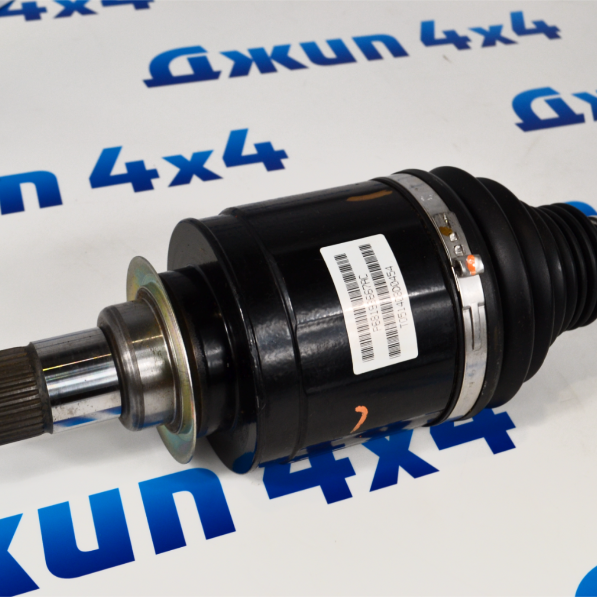 Привод задний Jeep Grand Cherokee WK2 (правый) 68193667AC