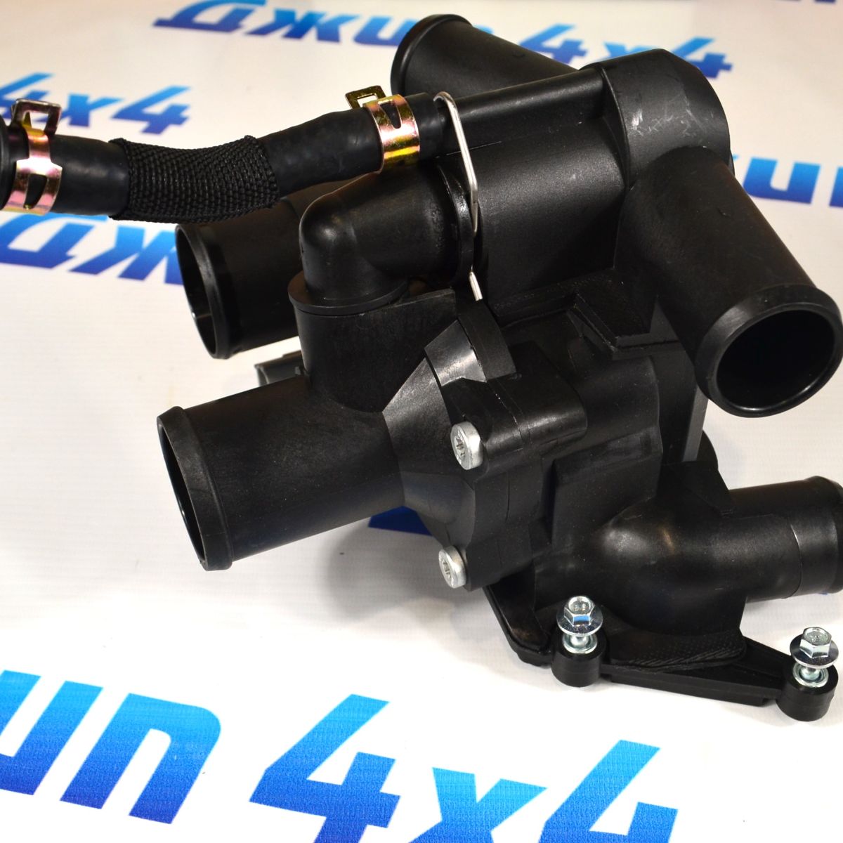 Термостат Range Rover Sport L320/Range Rover L322 V3.6TD (с корпусом) LR004318