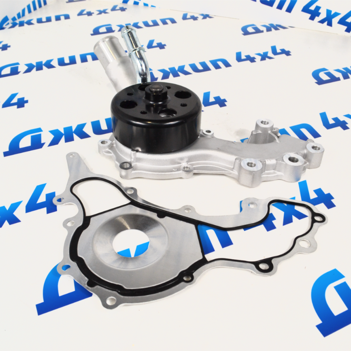 Помпа системы охлаждения Jeep Grand Cherokee WK2 V3.6 2016- (с прокладкой) 68311108AE