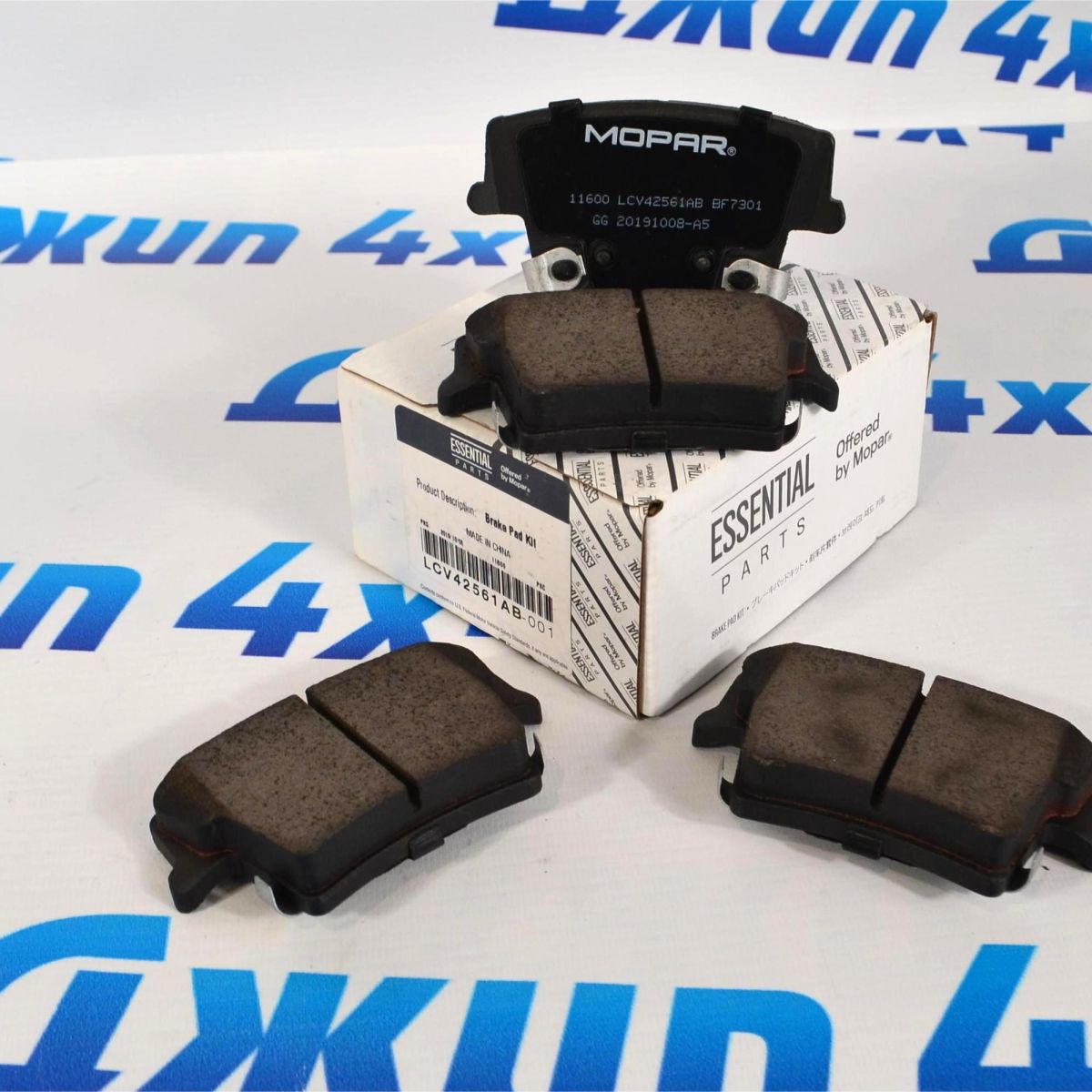 Колодки тормозные задние Chrysler 300X LX/Dodge Charger LD/Dodge Challenger LC 5142561AB