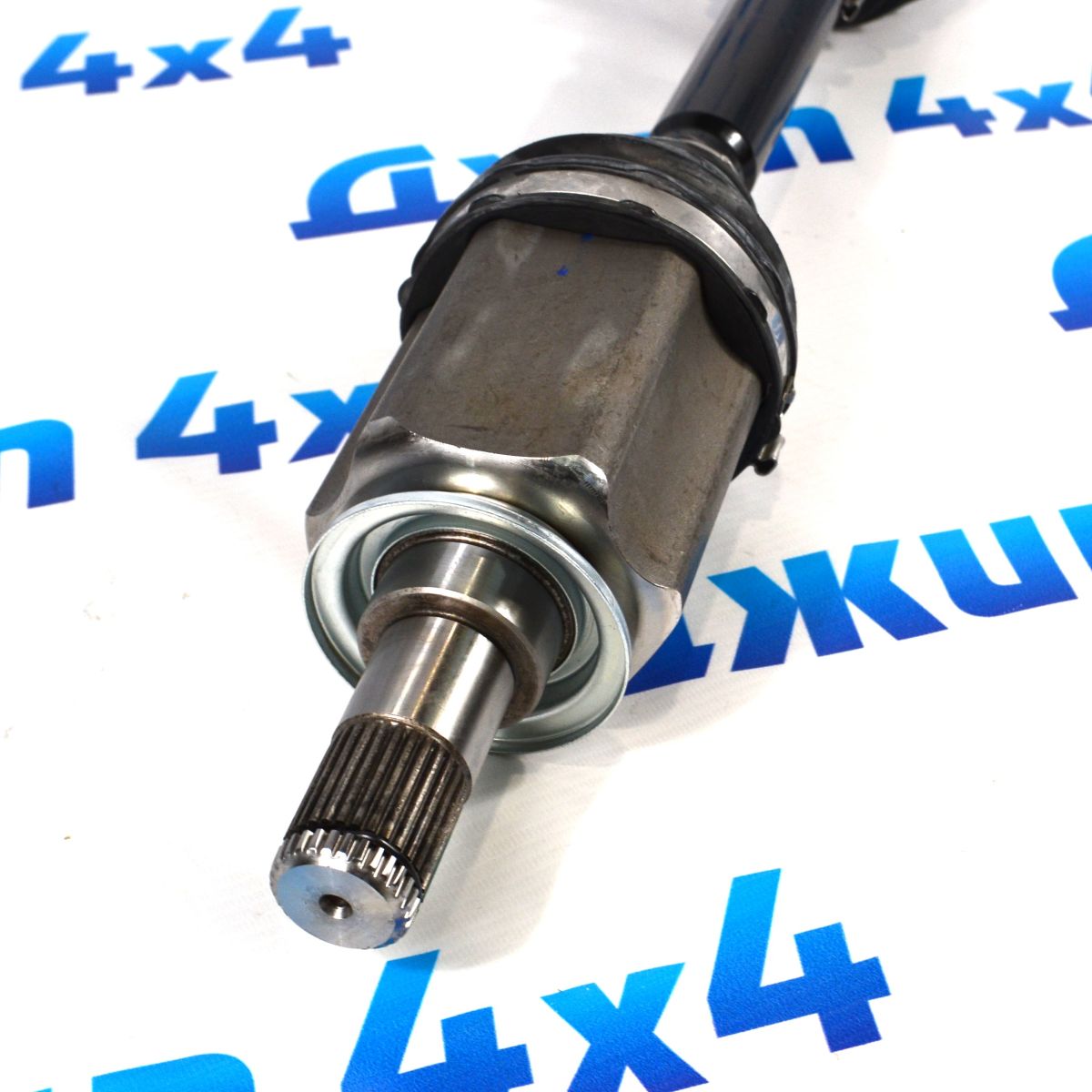 Полуось передняя левая Range Rover L405/Range Rover Sport L494 LR041969