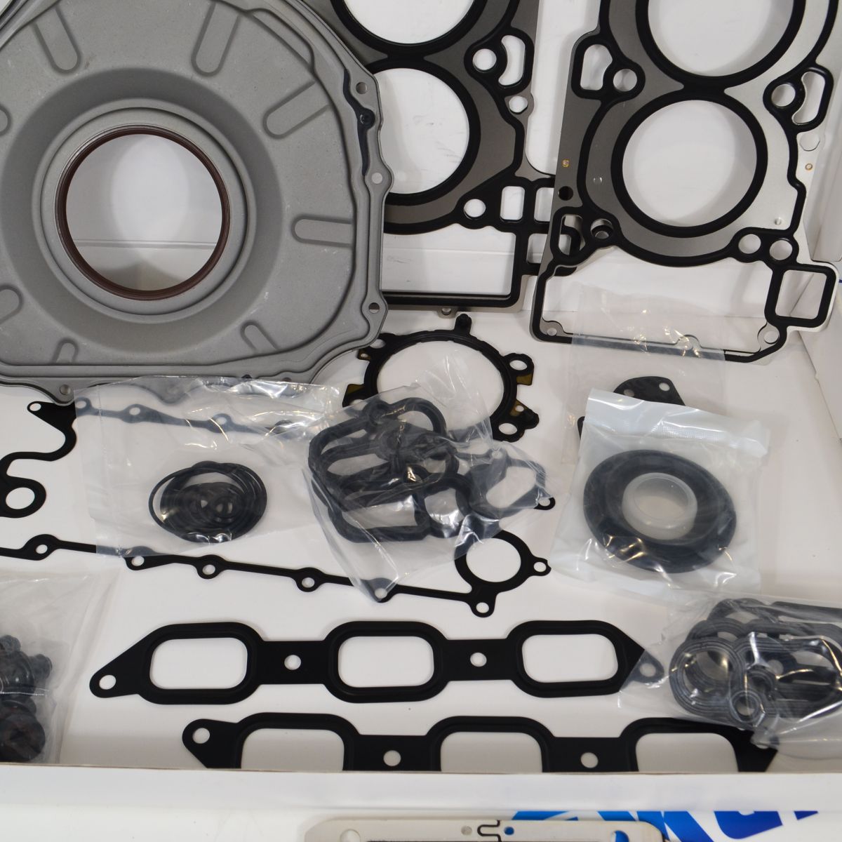 Комплект прокладок двигателя AJ126 Land Rover LR0301GK