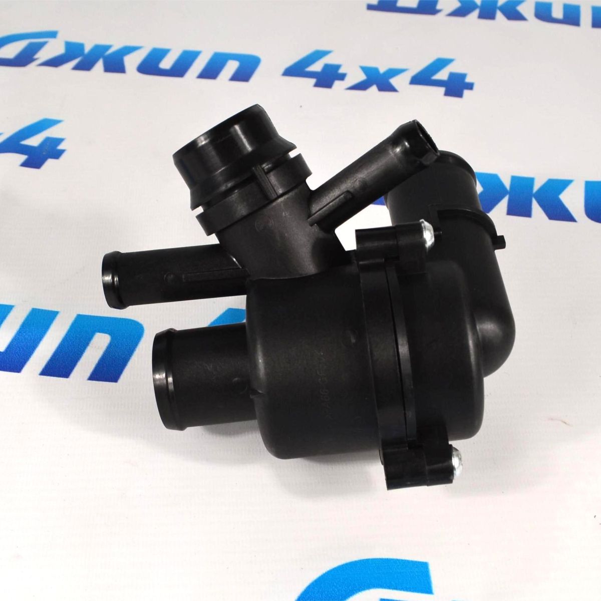 Термостат Land Rover Discovery/Range Rover/Range Rover Sport V3.0TD LR033675