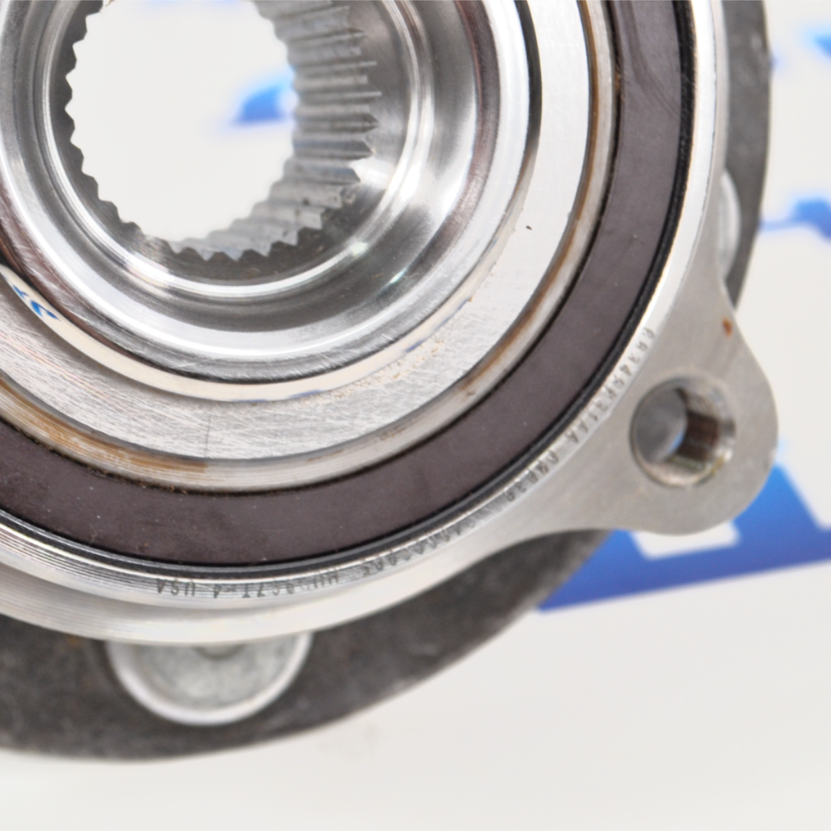 Ступичный узел передний Jeep Grand Cherokee WL (правый-левый) 68349631AA