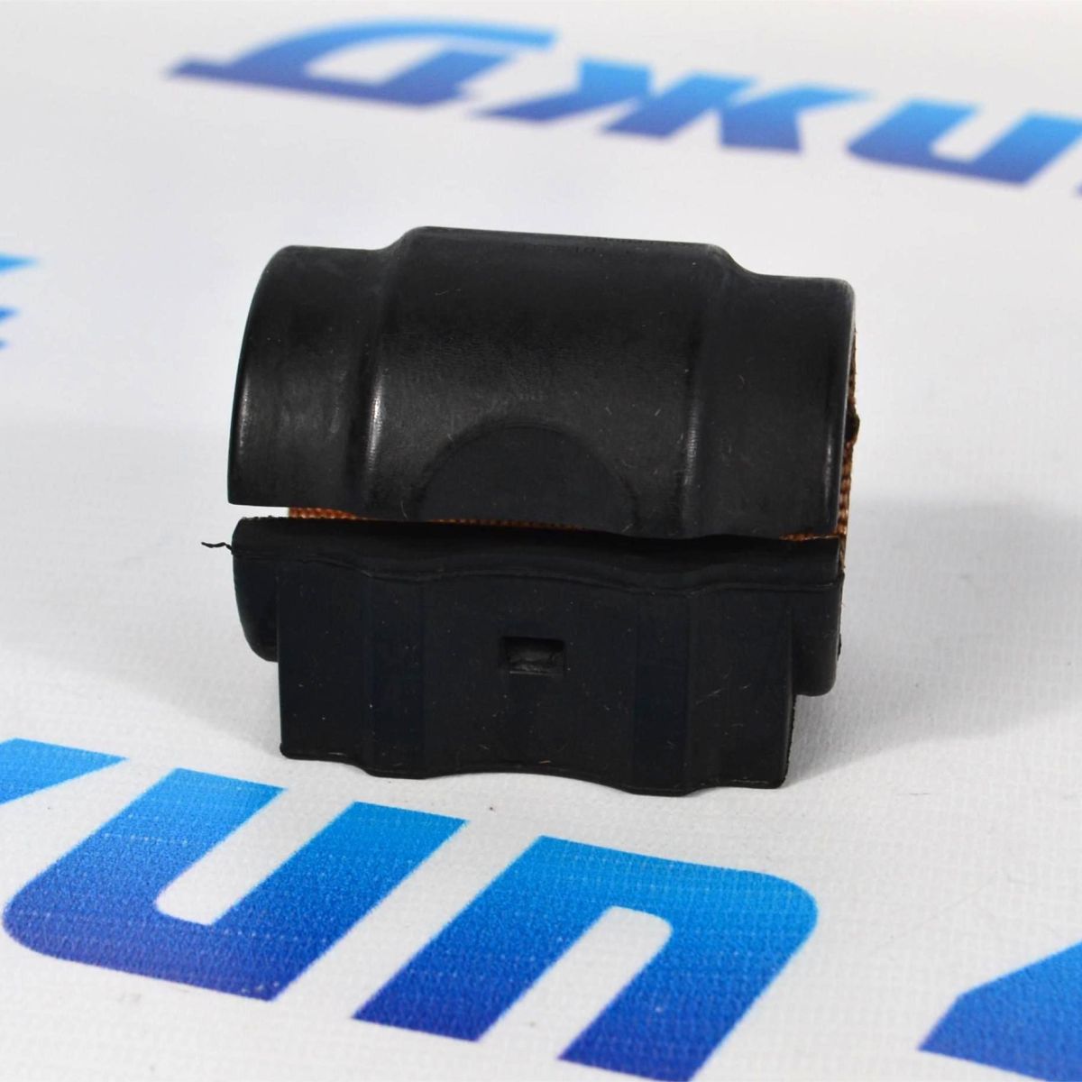 Втулка переднего стабилизатора Range Rover Sport L320 RVU500011