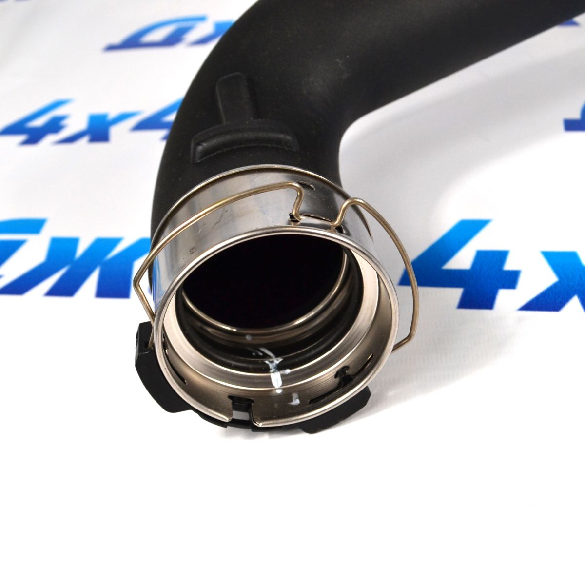 Патрубок турбины к интеркуллеру Jeep Grand Cherokee WK2 V3.0CRD 2016- 68292138AB