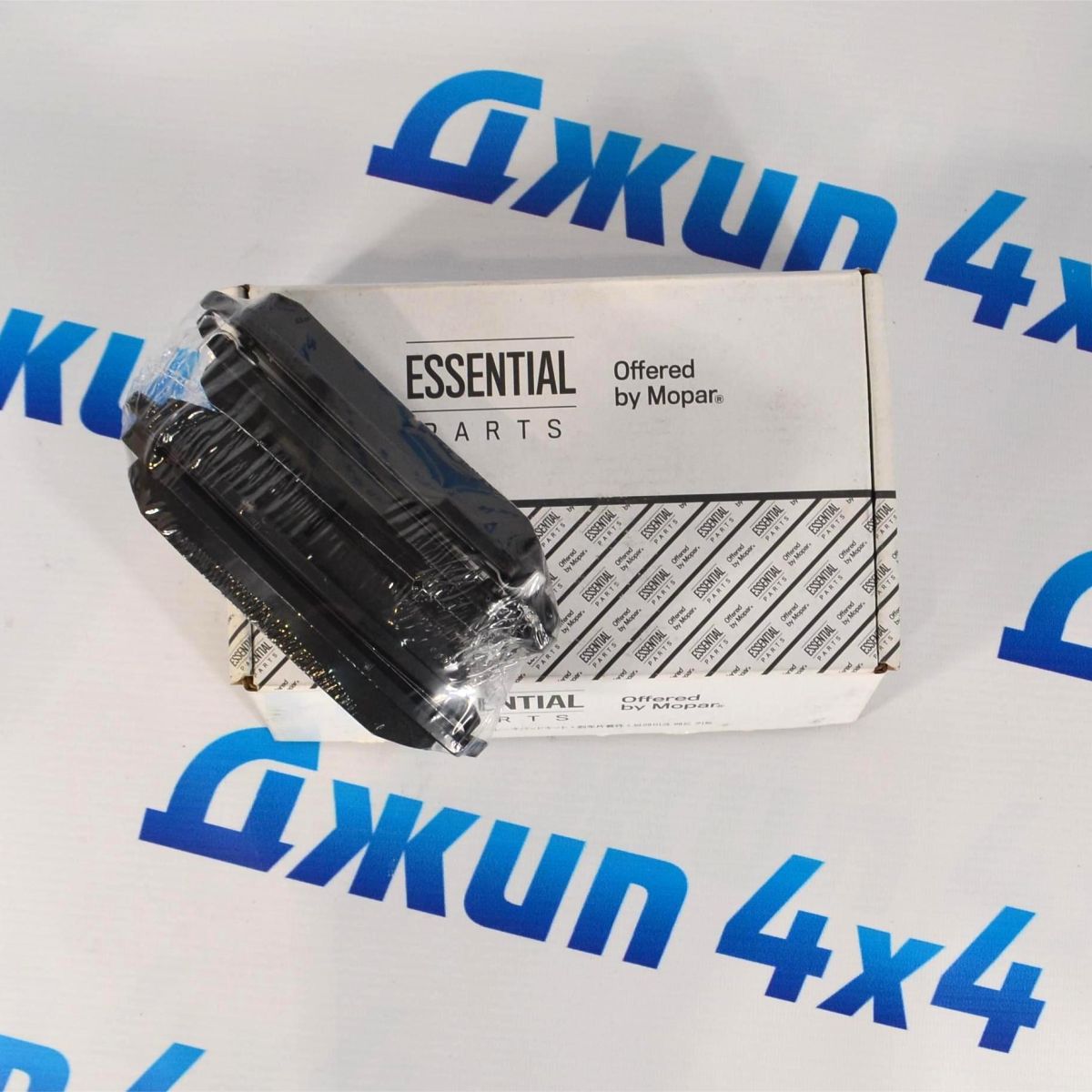 Колодки тормозные передние Chrysler 300X LX/Dodge Charger LD/Dodge Challenger LC 5174001AC